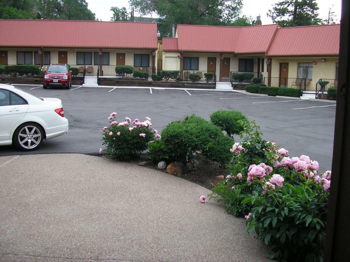 Mecca Motel Colorado Springs Bagian luar foto