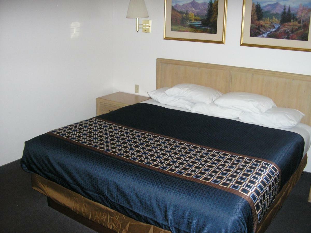 Mecca Motel Colorado Springs Bagian luar foto